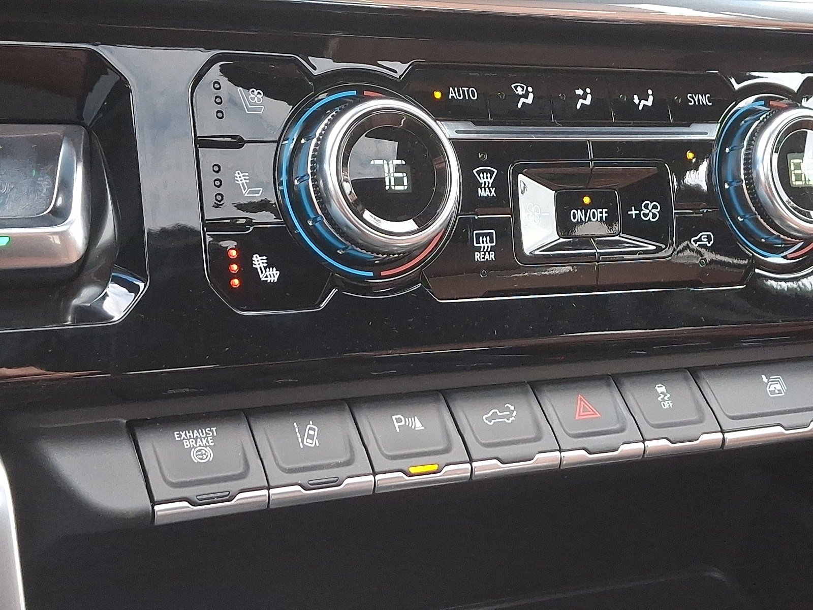 New 2026 GMC Sierra 3500 Denali Ultimate image 24