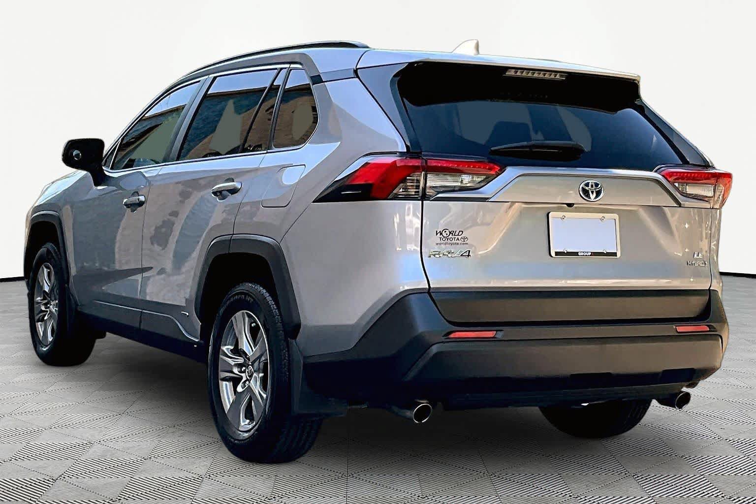 Certified 2023 Toyota RAV4 LE AWD/4WD image 12