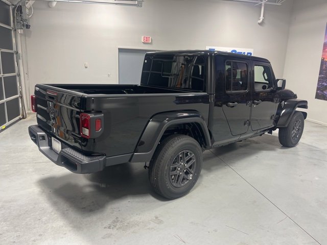 New 2025 Jeep Gladiator Sport image 5