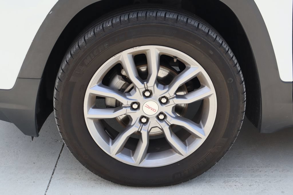 Used 2024 GMC Terrain SLT FWD image 32