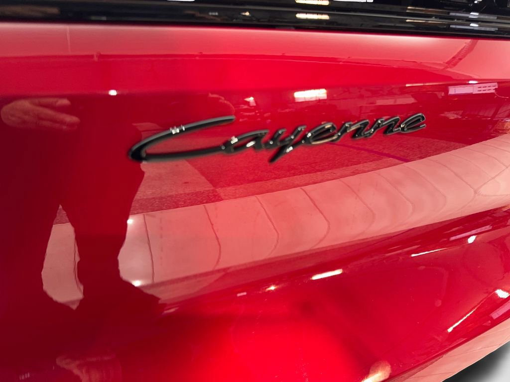 Used 2026 Porsche Cayenne Coupe image 23