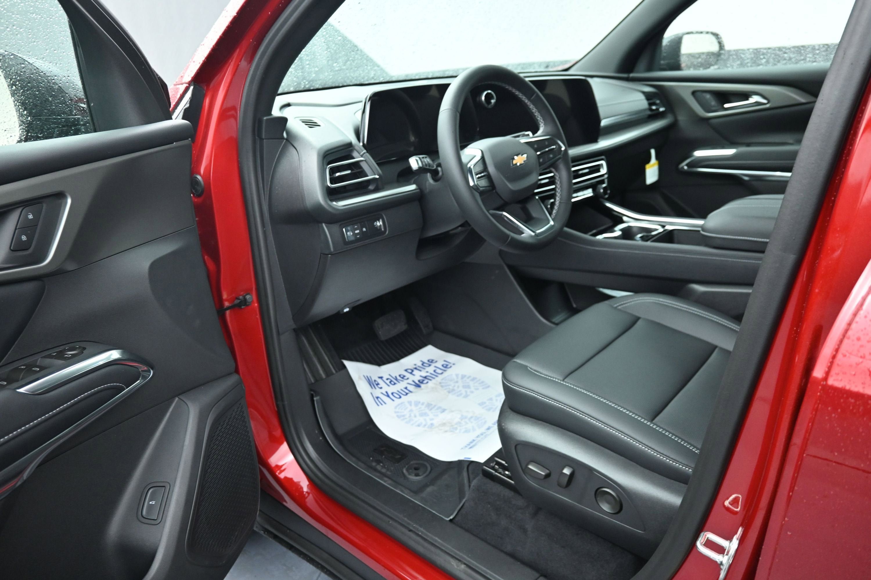 New 2026 Chevrolet Traverse LT w/ Driver Confidence Package FWD image 9