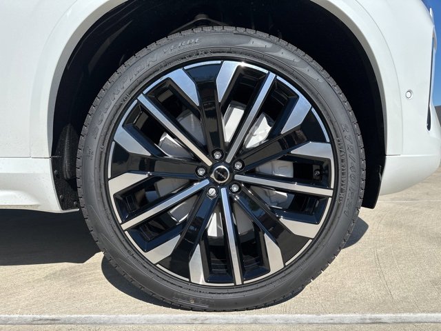 New 2026 Volvo XC90 B6 Plus w/ Protection Package Premier image 9