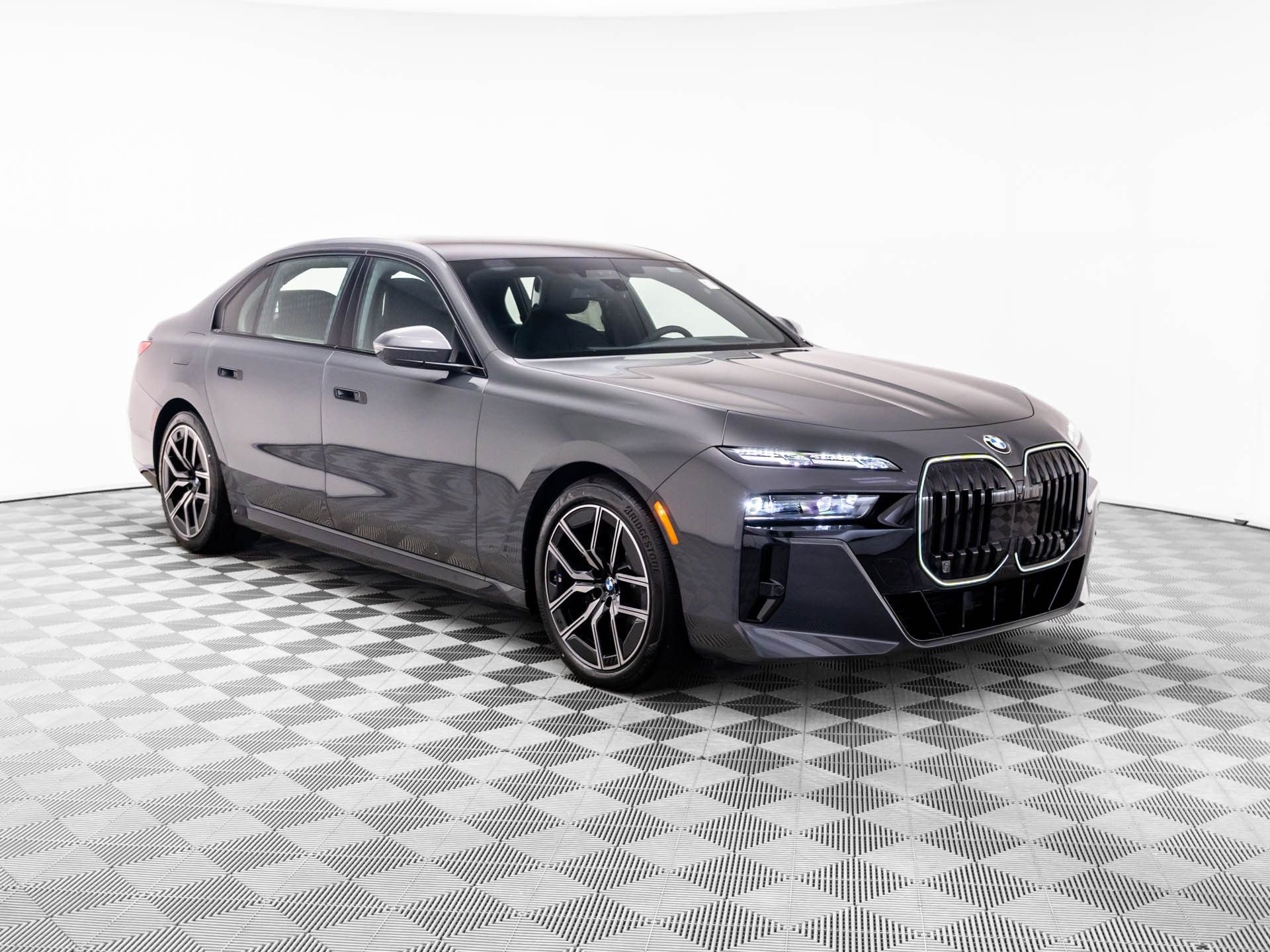 New 2026 BMW 760i xDrive w/ Executive Package AWD/4WD image 9