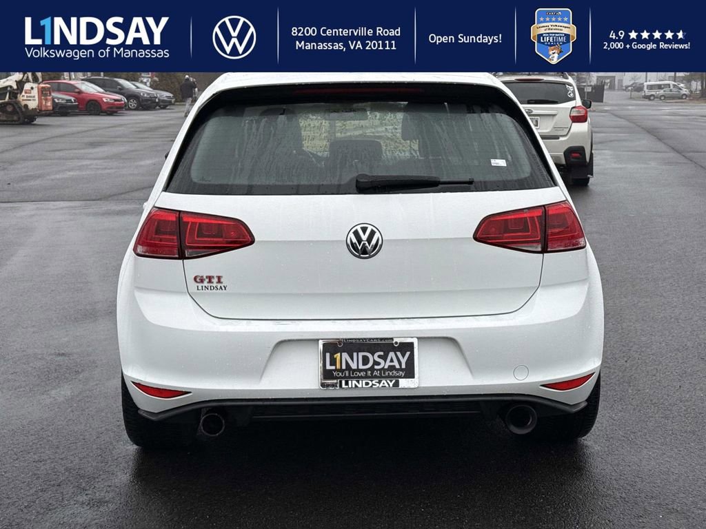 Used 2017 Volkswagen GTI SE image 3