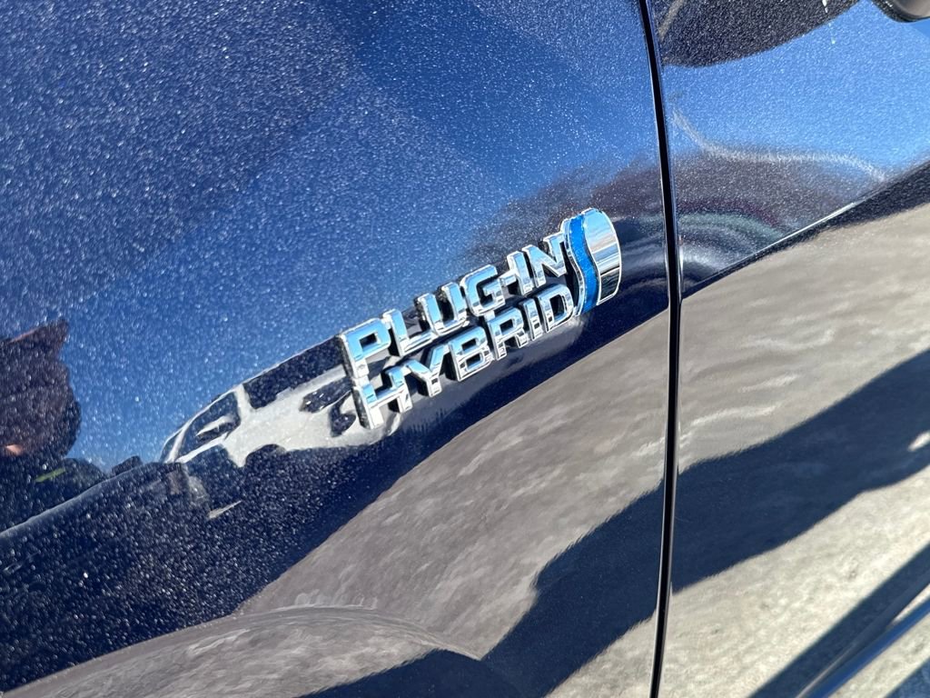 Used 2021 Toyota RAV4 SE image 46