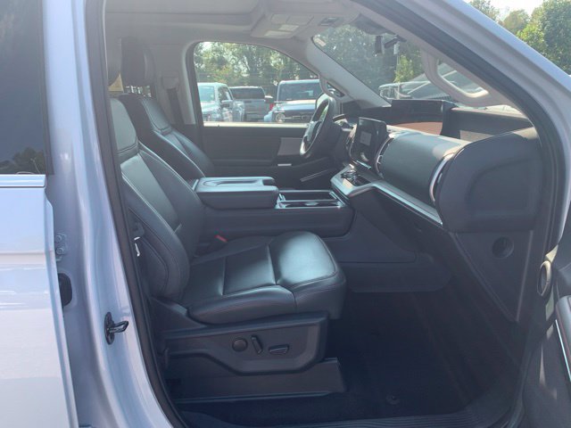 Used 2025 Ford Expedition Max Active AWD/4WD image 21