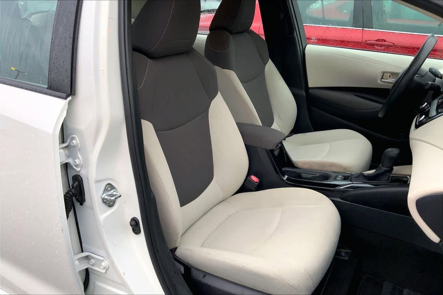 Used 2020 Toyota Corolla LE FWD image 9