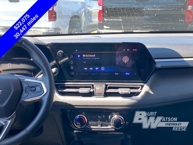 Used 2025 Chevrolet TrailBlazer LT w/ LT Cold Weather Package FWD image 21