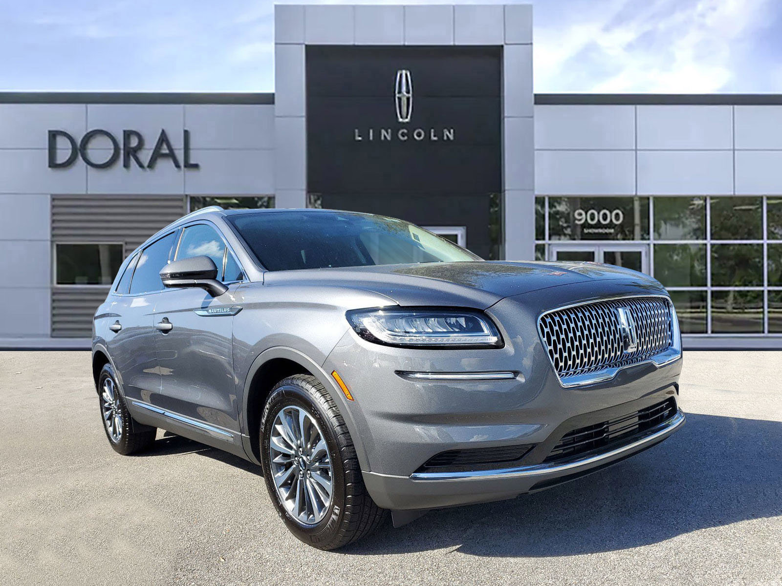 Used 2023 Lincoln Nautilus AWD image 1