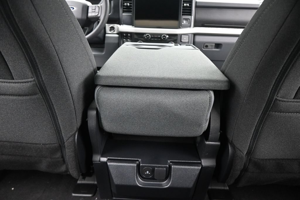 New 2026 Ford F250 XLT w/ XLT Premium Package AWD/4WD image 14