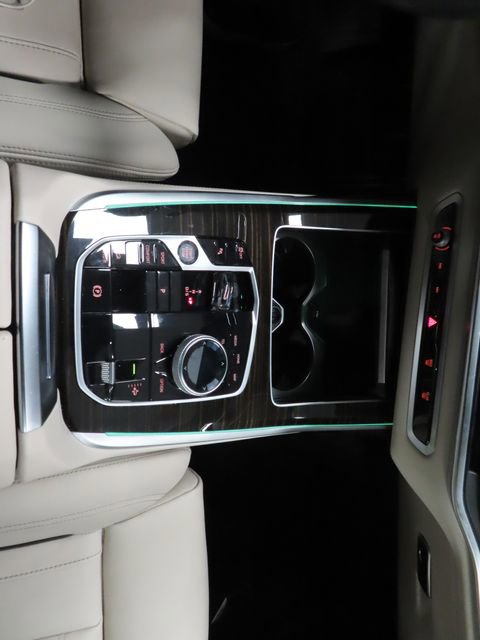 Used 2025 BMW X7 xDrive40i w/ M Sport Package image 28