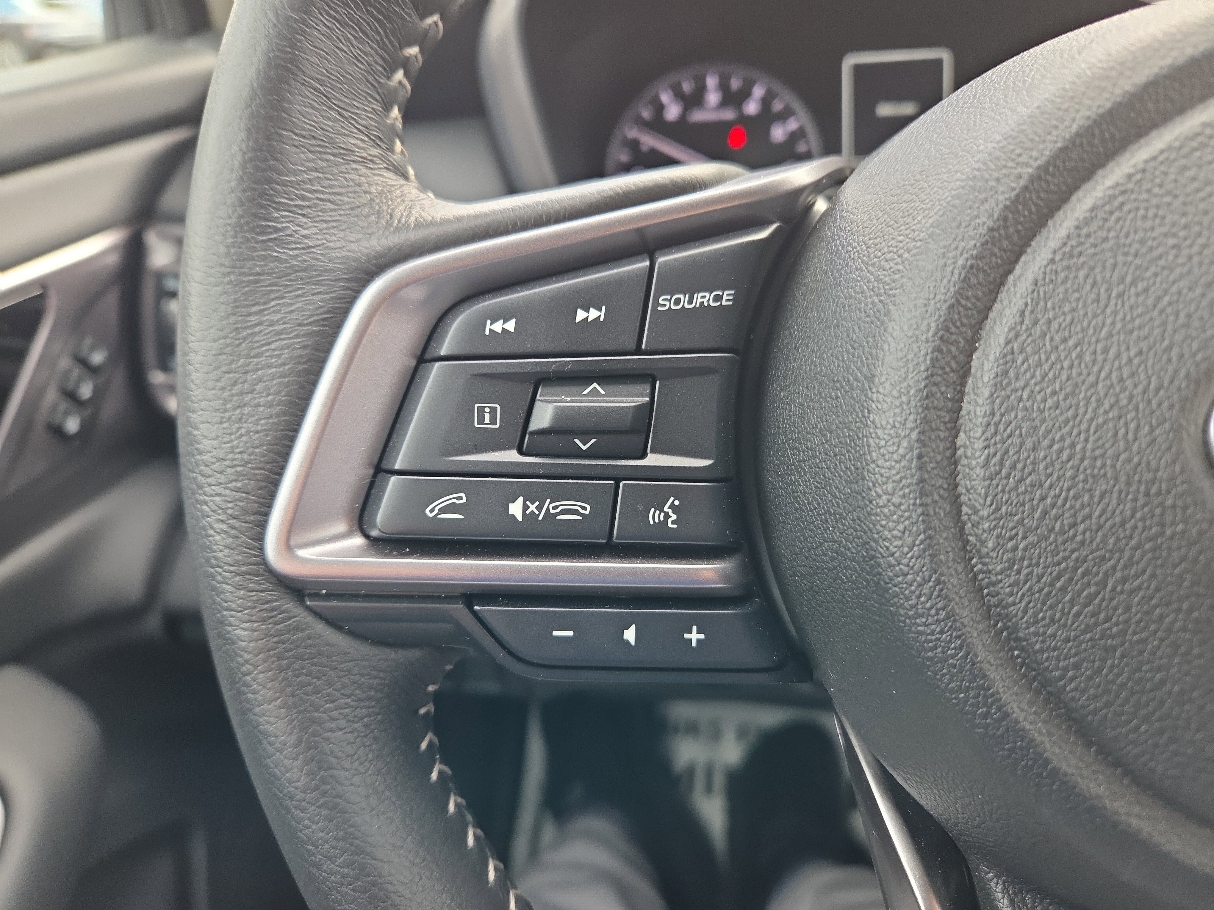 Used 2025 Subaru Outback Limited image 18