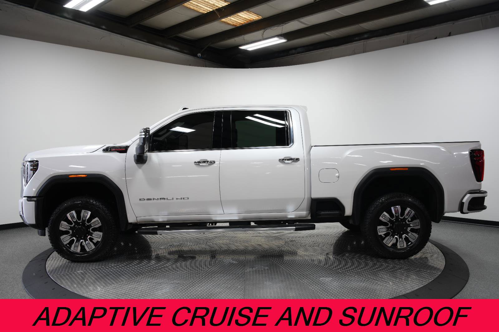 Used 2024 GMC Sierra 2500 Denali w/ Denali Reserve Package image 5