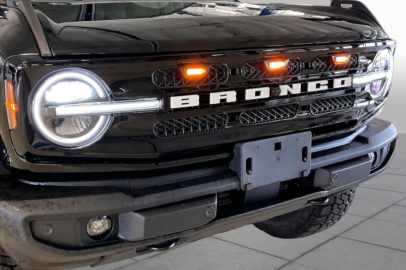 Used 2025 Ford Bronco Outer Banks AWD/4WD image 27