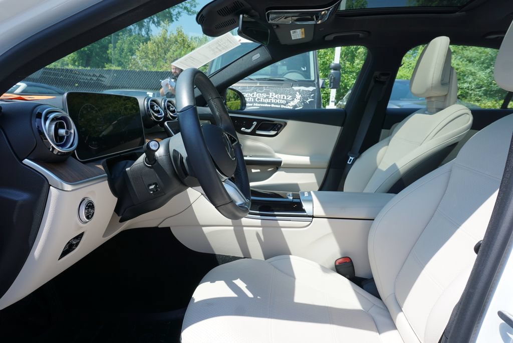 Used 2024 Mercedes-Benz C 300 Sedan image 10