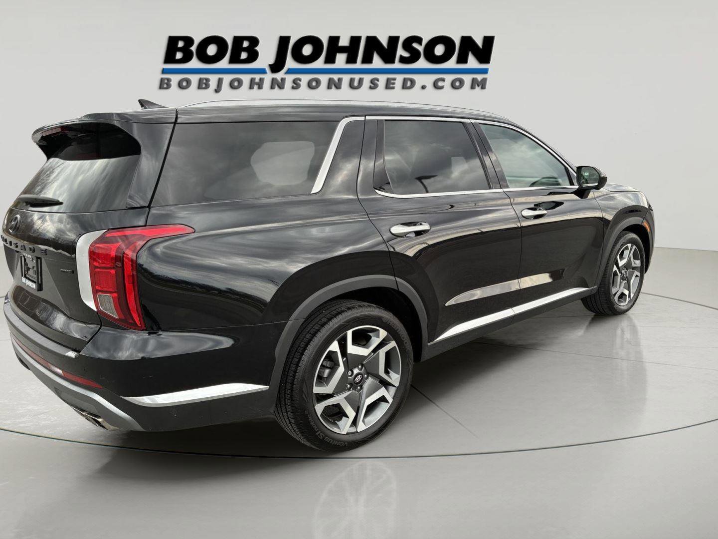 Used 2024 Hyundai Palisade Limited AWD/4WD image 3