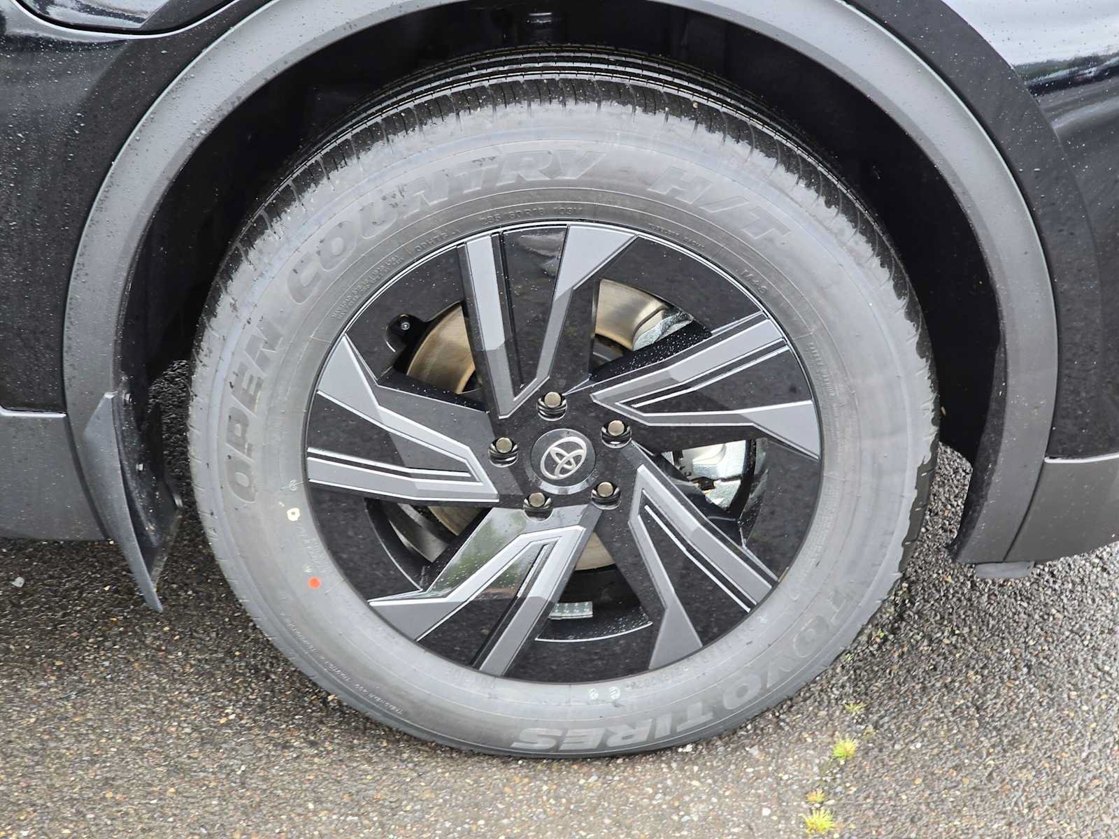 New 2026 Toyota C-HR AWD/4WD image 12