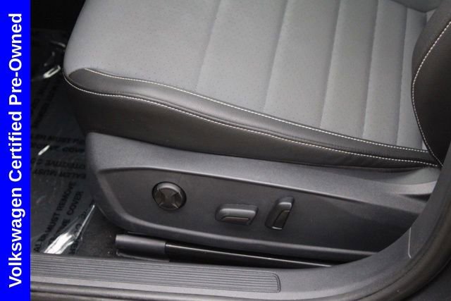 Used 2025 Volkswagen Jetta SE image 15