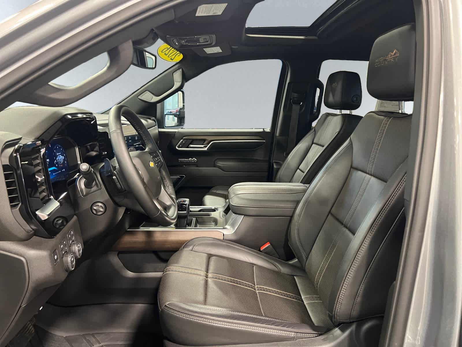 Certified 2026 Chevrolet Silverado 1500 High Country w/ High Country Premium Package AWD/4WD image 11