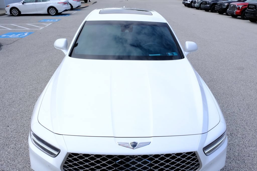 Used 2021 Genesis G90 3.3T Premium RWD image 9