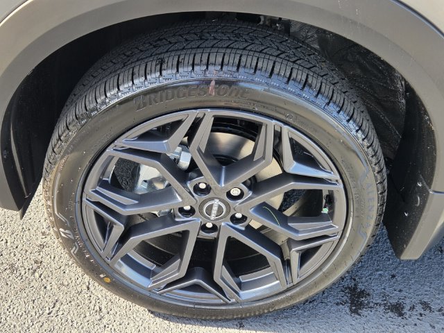 New 2027 Nissan Kicks SR FWD image 14