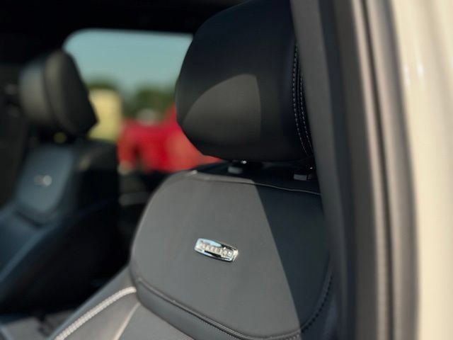 Certified 2025 Ford Expedition Max Platinum w/ Stealth Performance Package AWD/4WD image 9