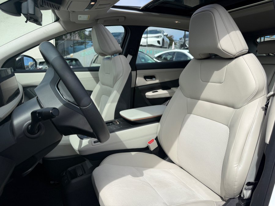 Used 2024 Nissan Ariya AWD image 19