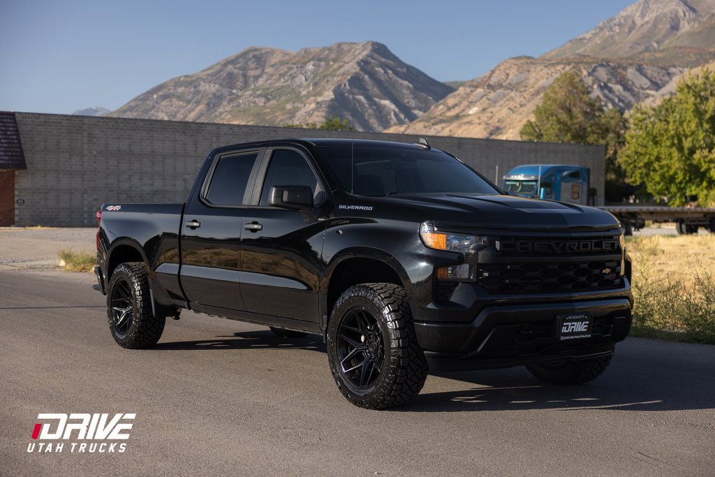 Used 2022 Chevrolet Silverado 1500 Custom image 37