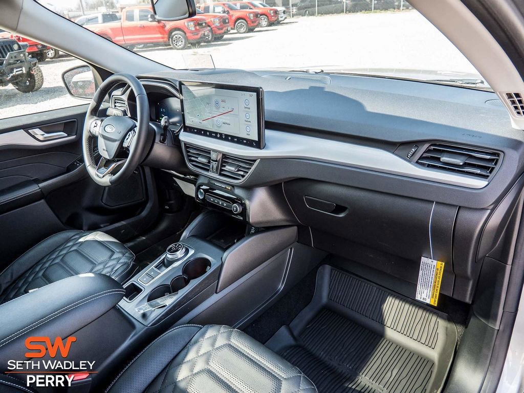 Used 2024 Ford Escape Premium w/ PHEV Premium Package image 17