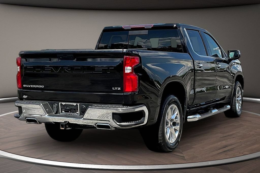 Used 2022 Chevrolet Silverado 1500 LTZ AWD/4WD image 7