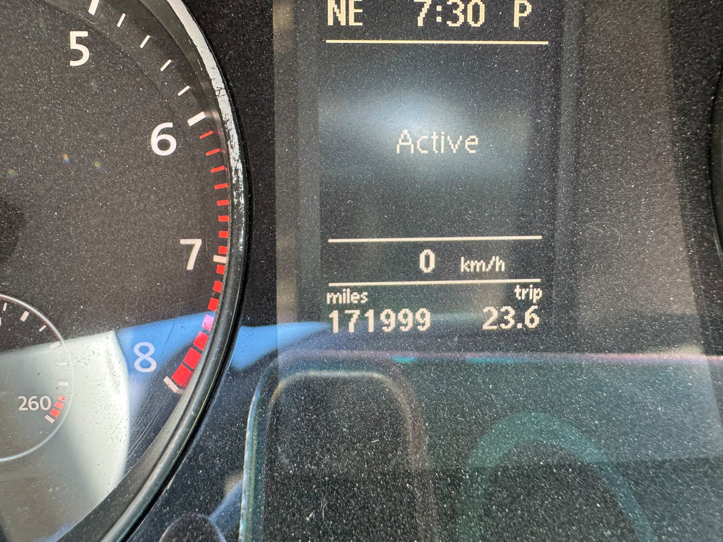 Used 2010 Volkswagen Passat Komfort FWD image 11