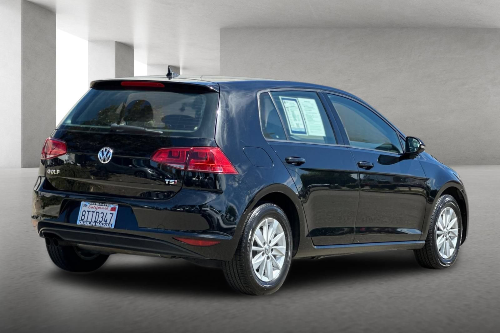 Used 2017 Volkswagen Golf S FWD image 4