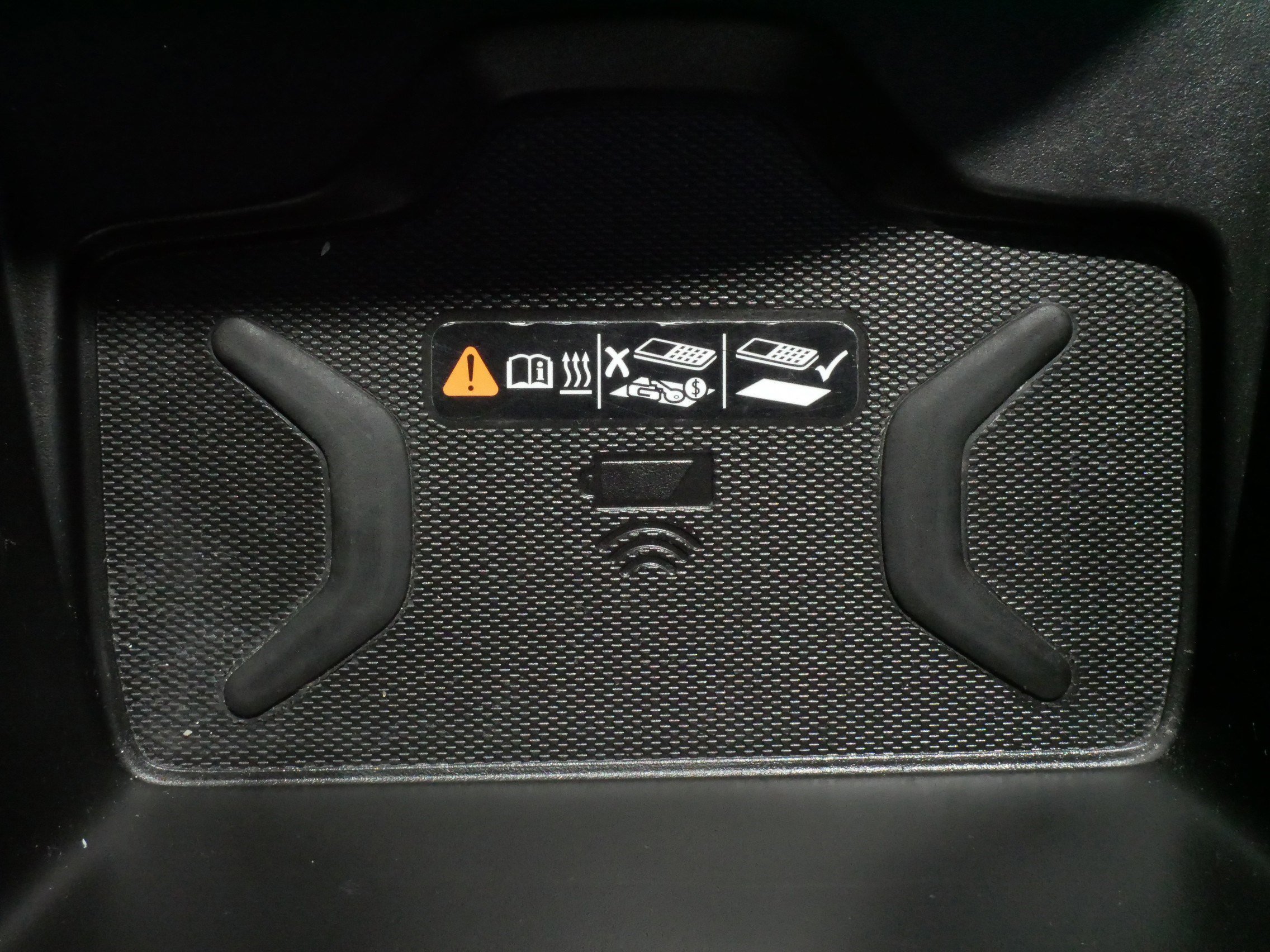 Used 2021 Chevrolet Colorado Z71 w/ Safety Package image 27