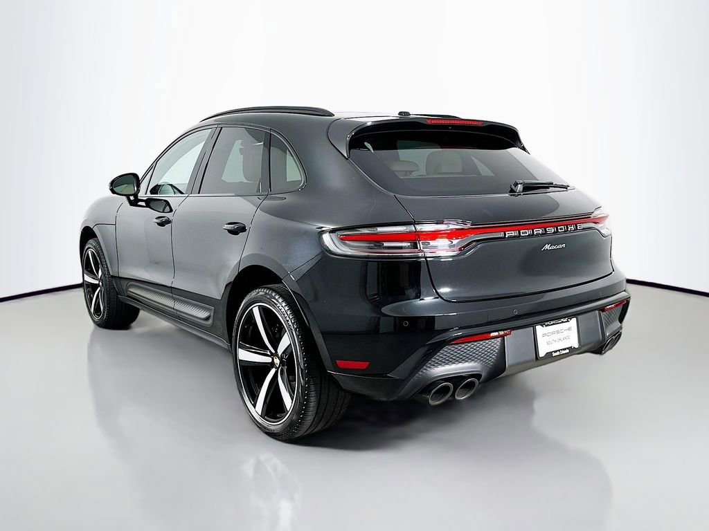 Certified 2023 Porsche Macan AWD/4WD image 3