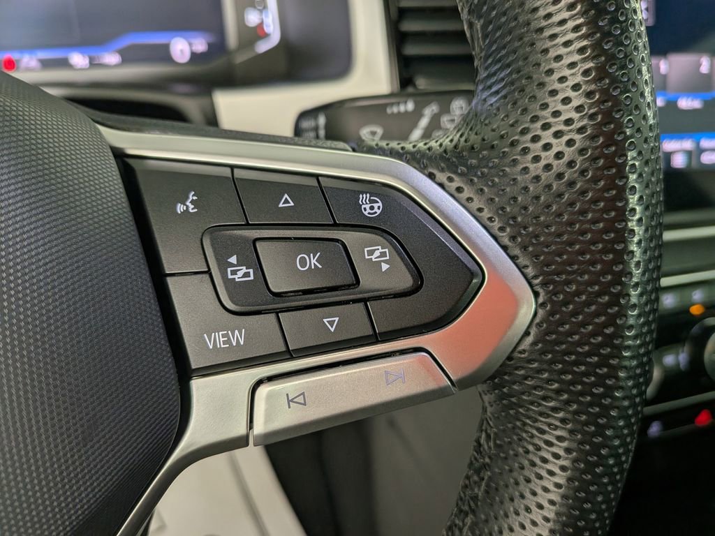 Used 2022 Volkswagen Atlas Cross Sport SEL R-Line image 23