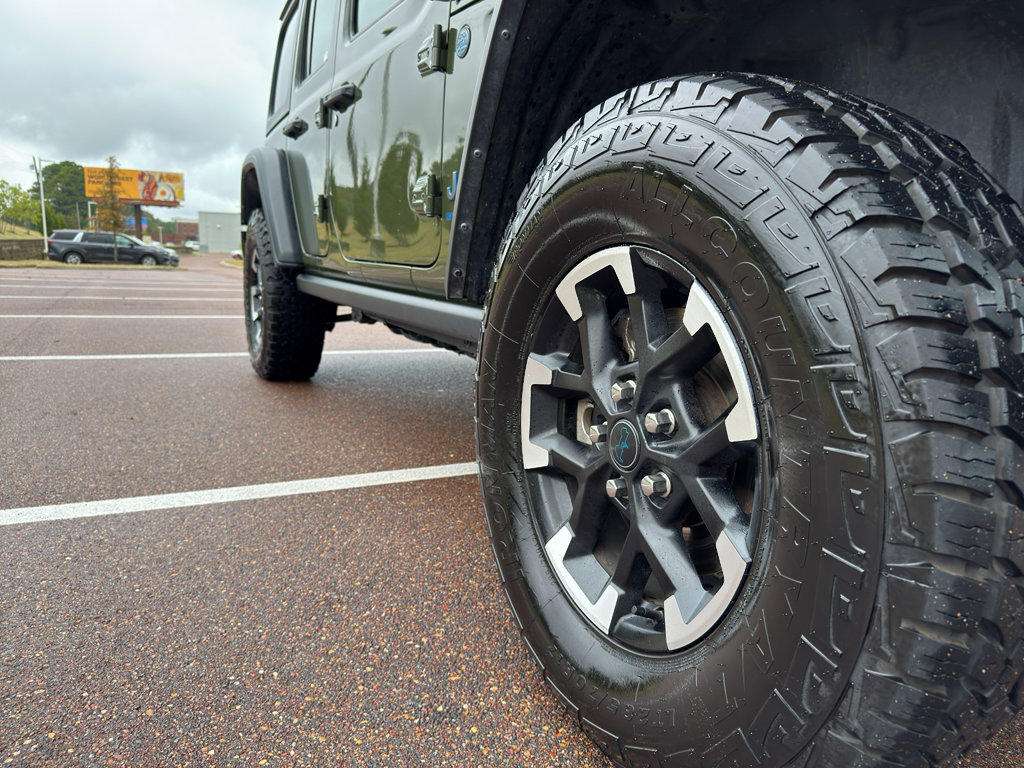 Used 2024 Jeep Wrangler Unlimited Rubicon 4xe image 9