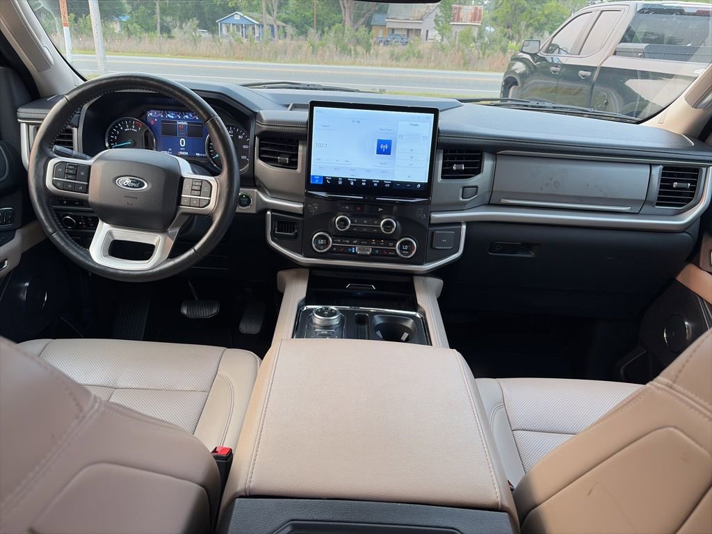 Used 2024 Ford Expedition Max XLT RWD image 16