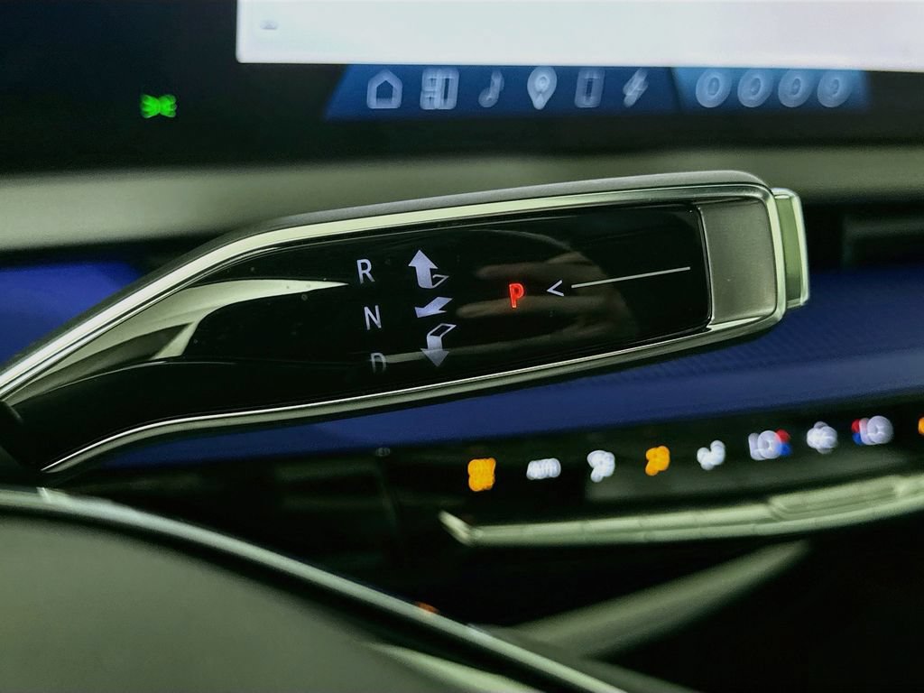 Certified 2025 Cadillac Optiq Sport 2 AWD/4WD image 21