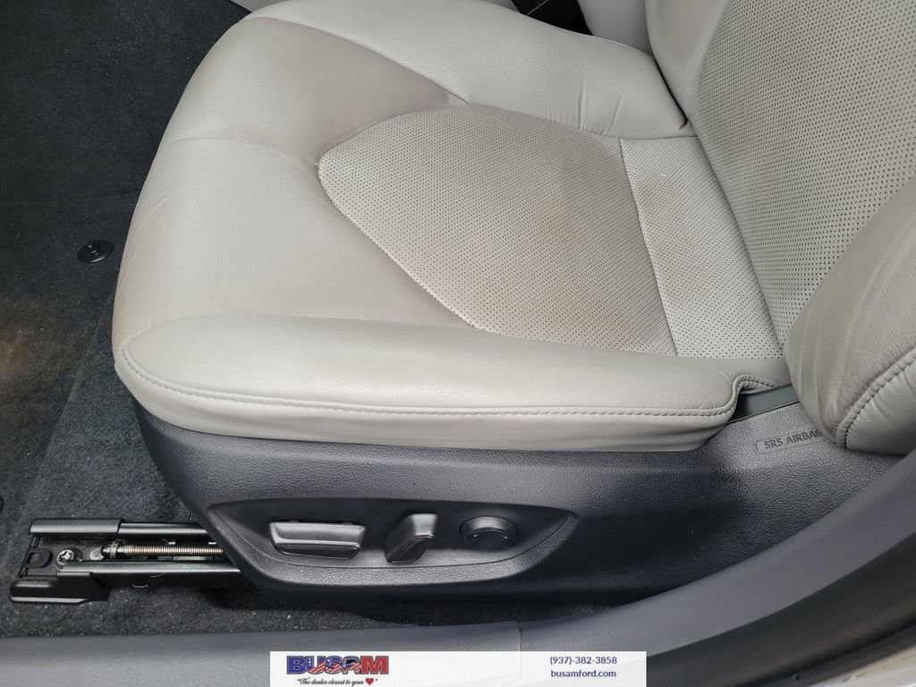 Used 2023 Toyota Camry XLE w/ Cold Weather Package image 15