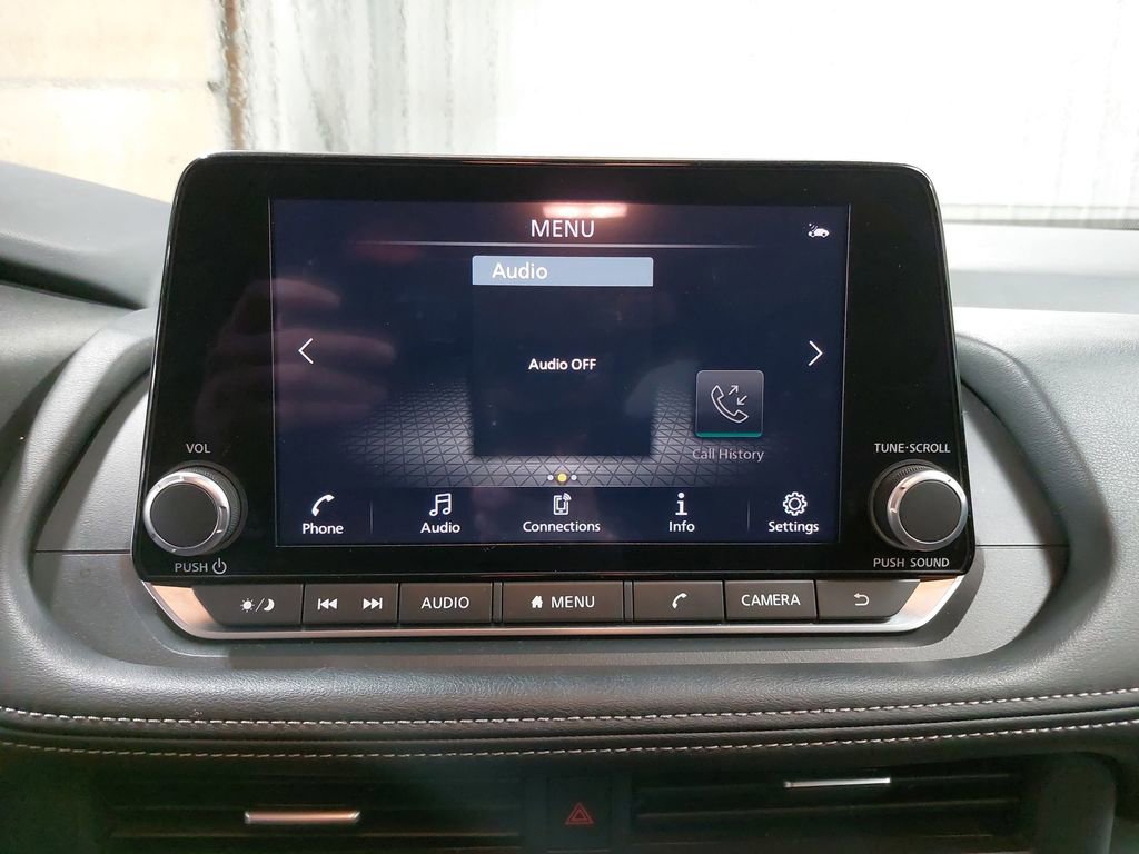 Certified 2025 Nissan Rogue SV image 22