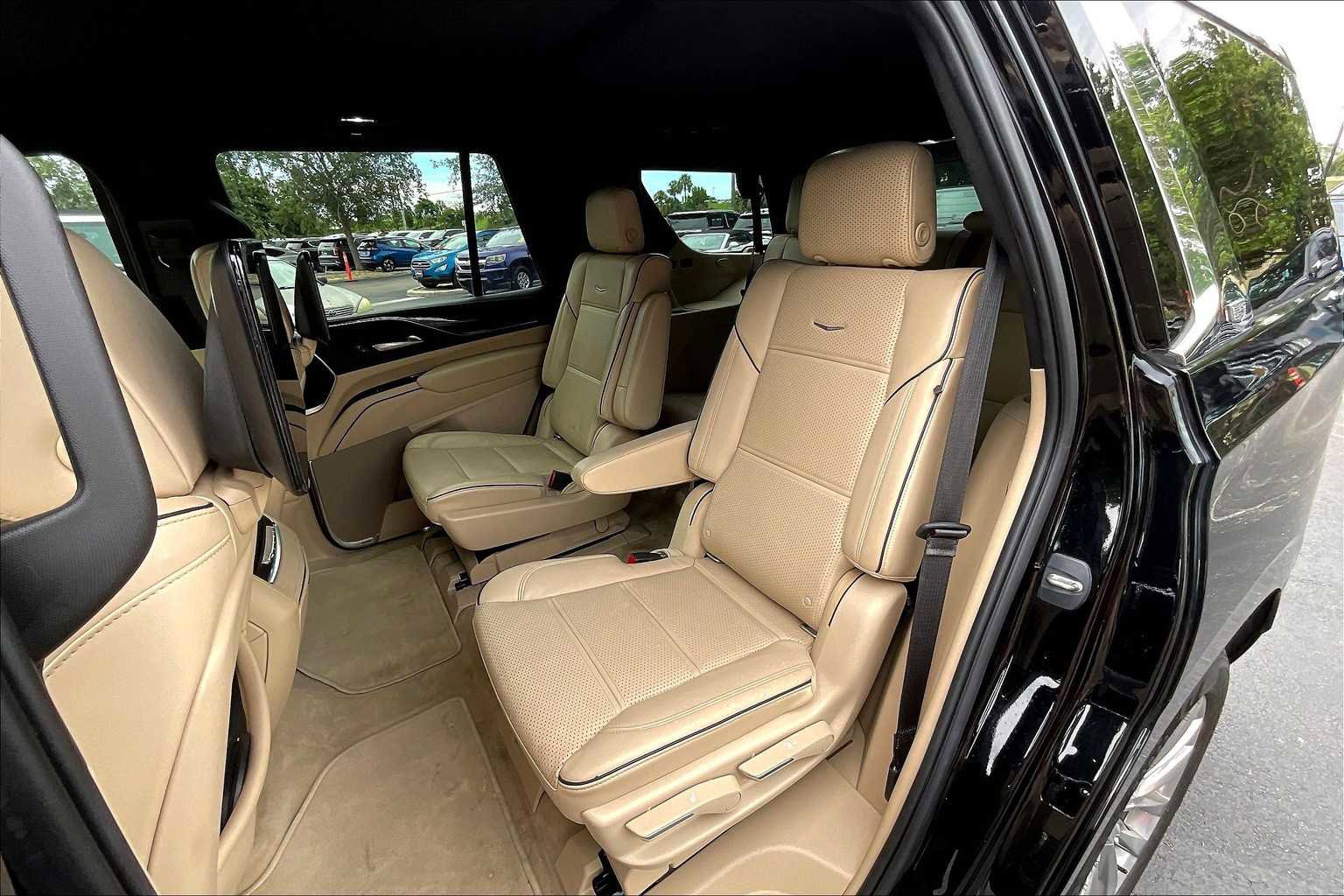 Used 2021 Cadillac Escalade Premium Luxury w/ Driver Assist Tech Package image 24