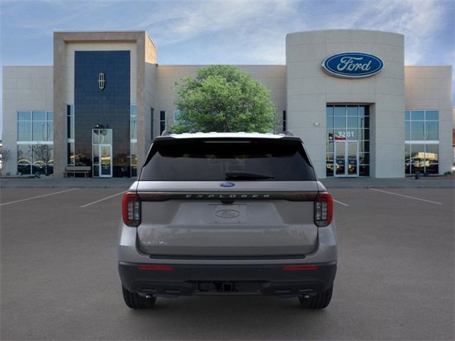 New 2026 Ford Explorer Active image 5