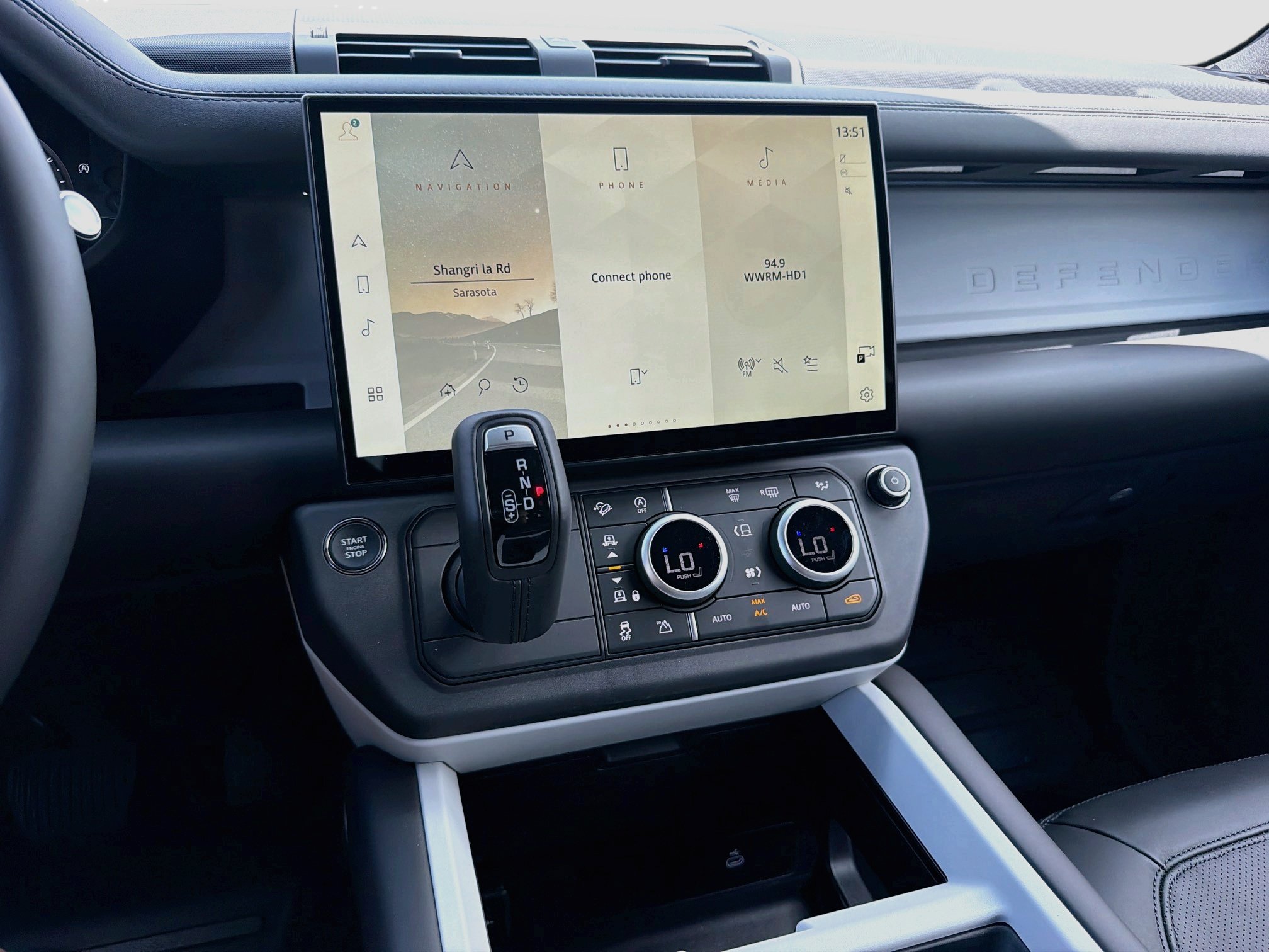 New 2026 Land Rover Defender 110 X-Dynamic SE AWD/4WD image 28