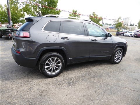 Used 2019 Jeep Cherokee Latitude Plus w/ Comfort/Convenience Group image 6