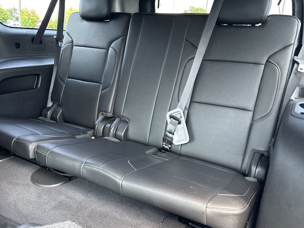 Used 2019 Chevrolet Suburban LT w/ Luxury Package AWD/4WD image 16