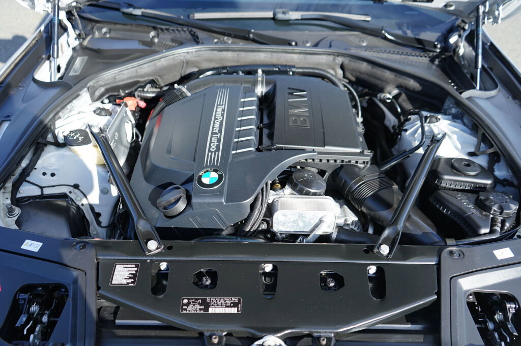 Used 2013 BMW 535i xDrive Sedan image 9