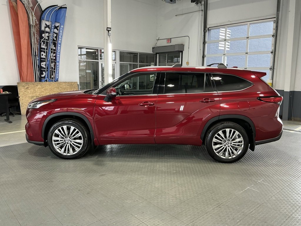 Used 2022 Toyota Highlander Platinum image 41