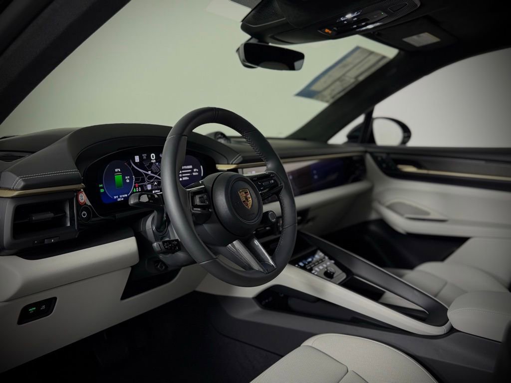 New 2024 Porsche Macan 4 Electric AWD/4WD image 4