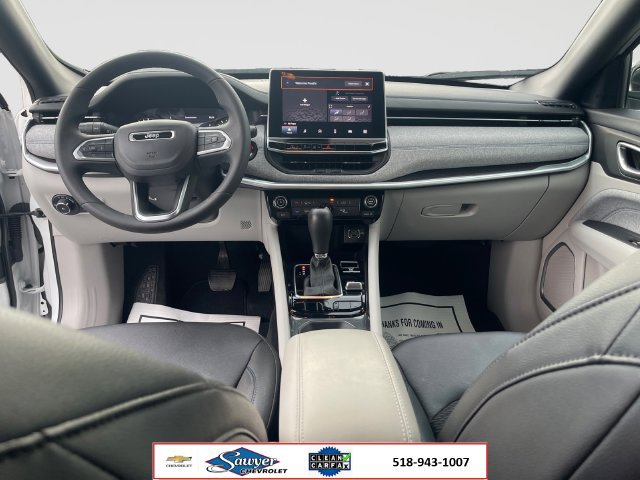 Used 2023 Jeep Compass Latitude AWD/4WD image 15